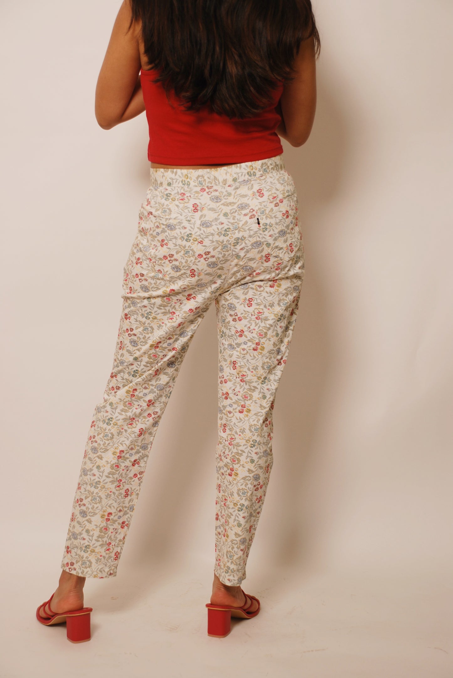 White floral print soft denim skinny jeans