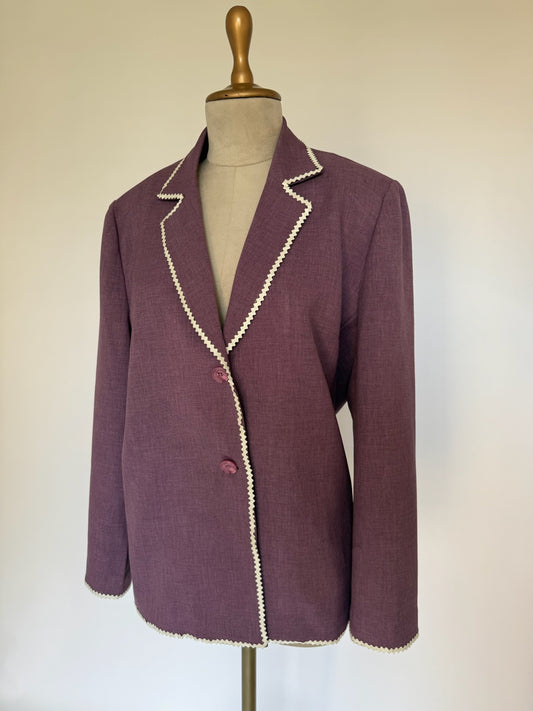 Plum contrast hem blazer