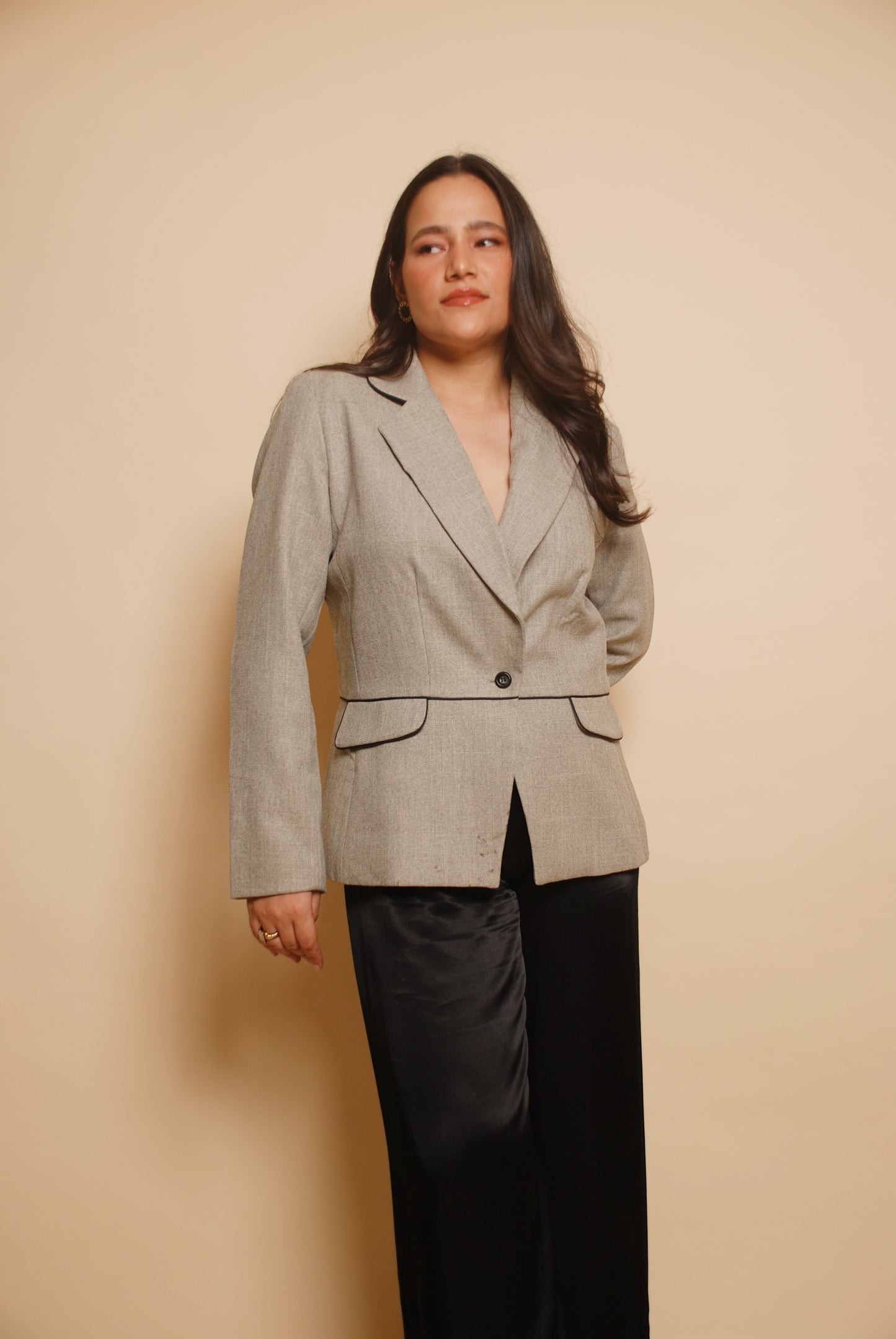 Grey structured blazer with black piping