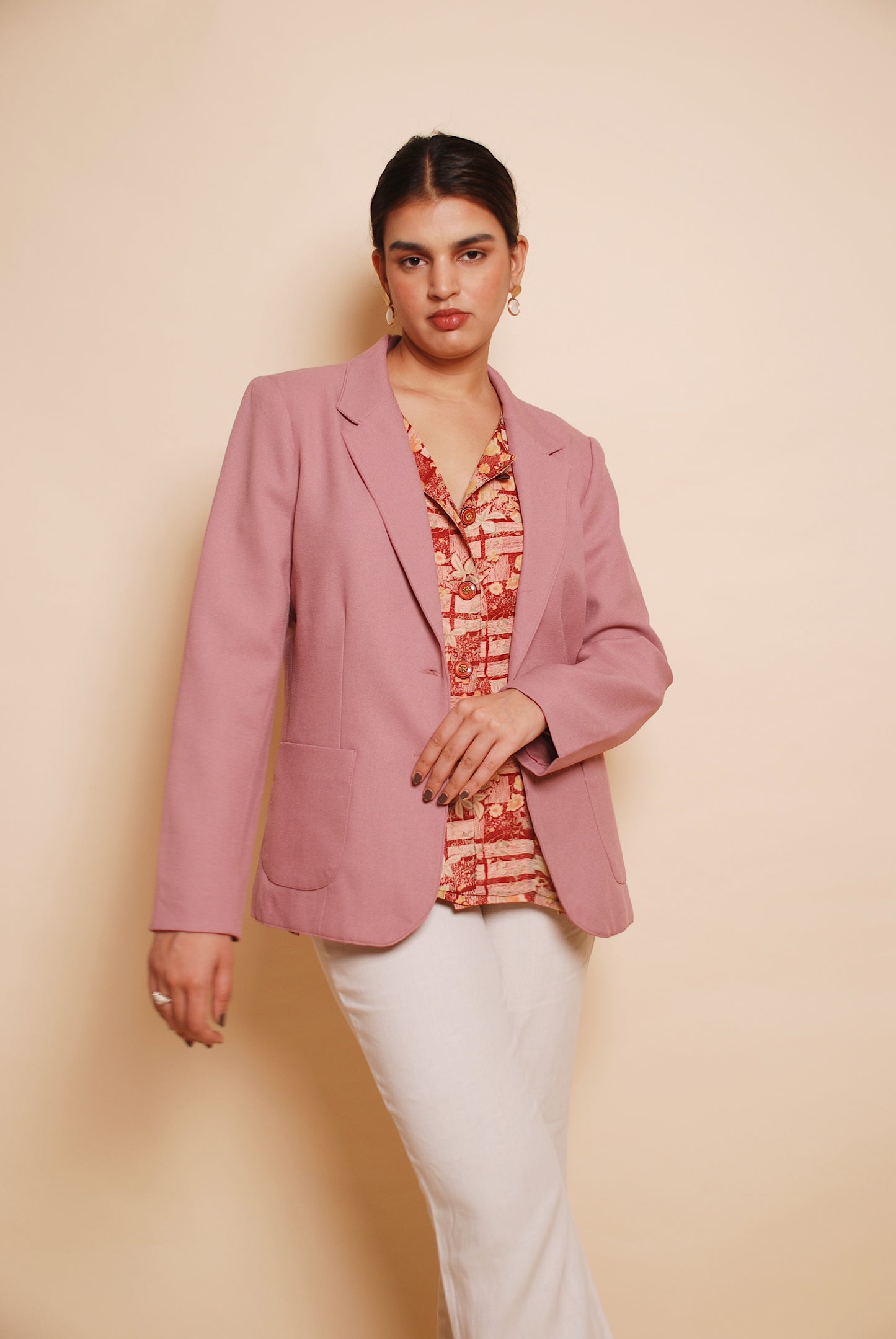 Pink solid one-button blazer