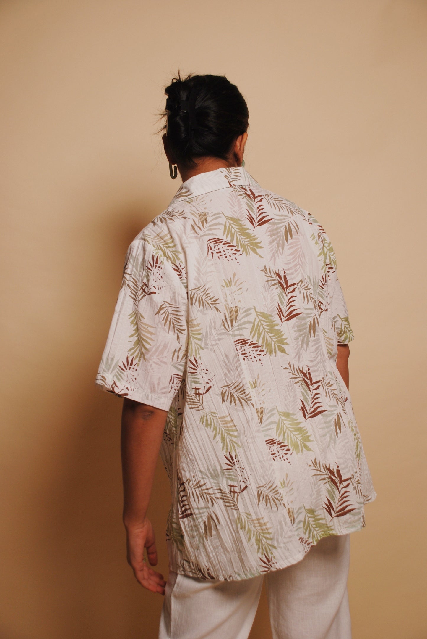 White tropical print textured resort shirt