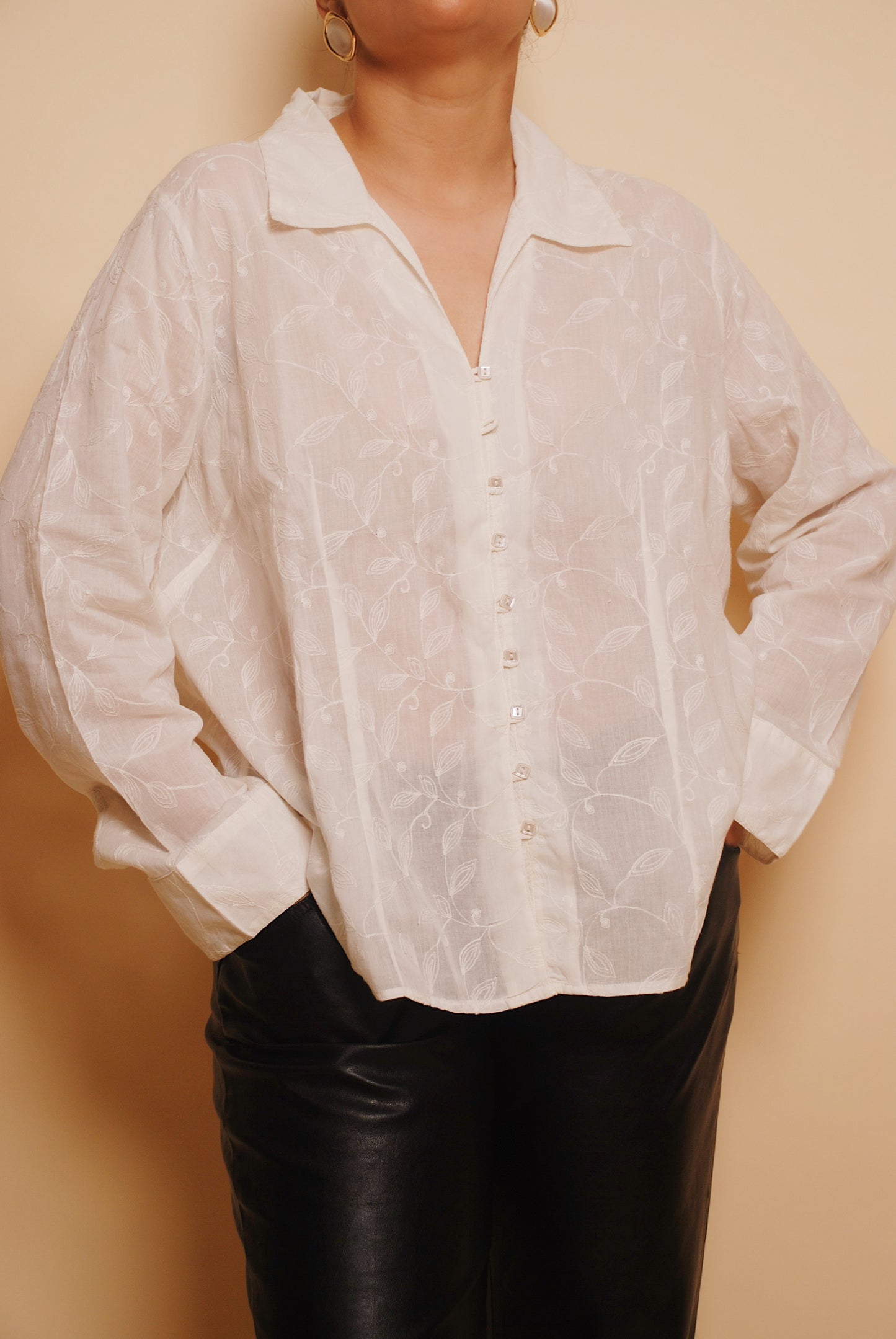 White full sleeve embroidered shirt