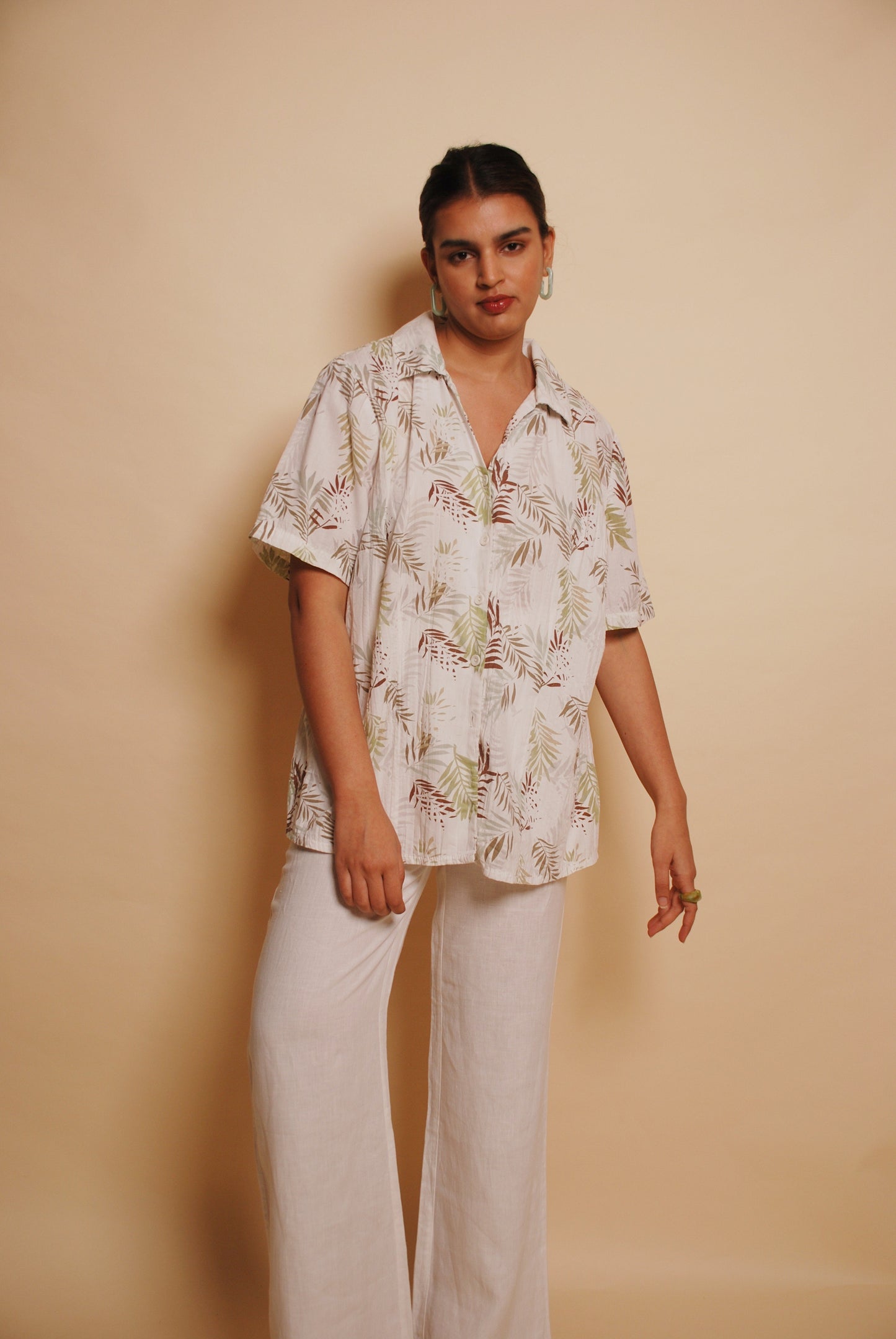 White tropical print textured resort shirt