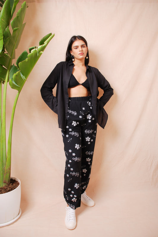 Black and white floral printed pants