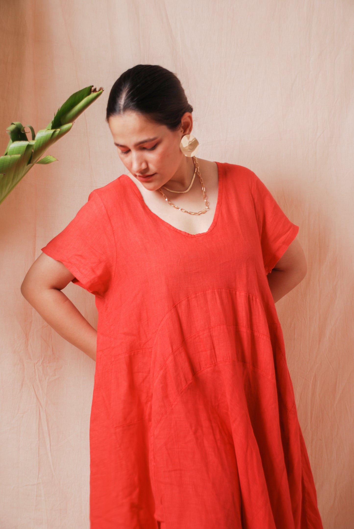 Red short sleeve flared dress