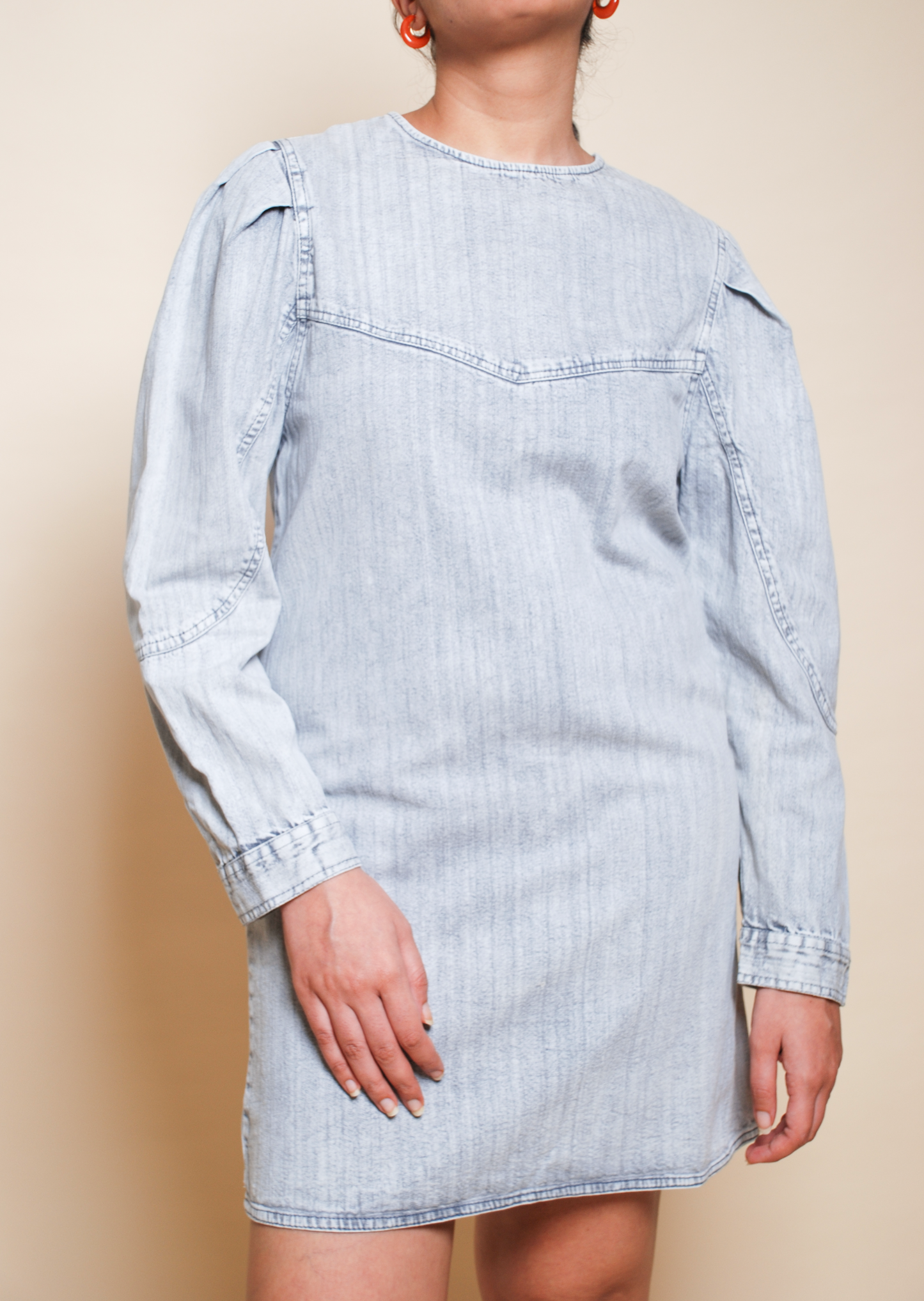 Grey denim dress with puffed sleeves